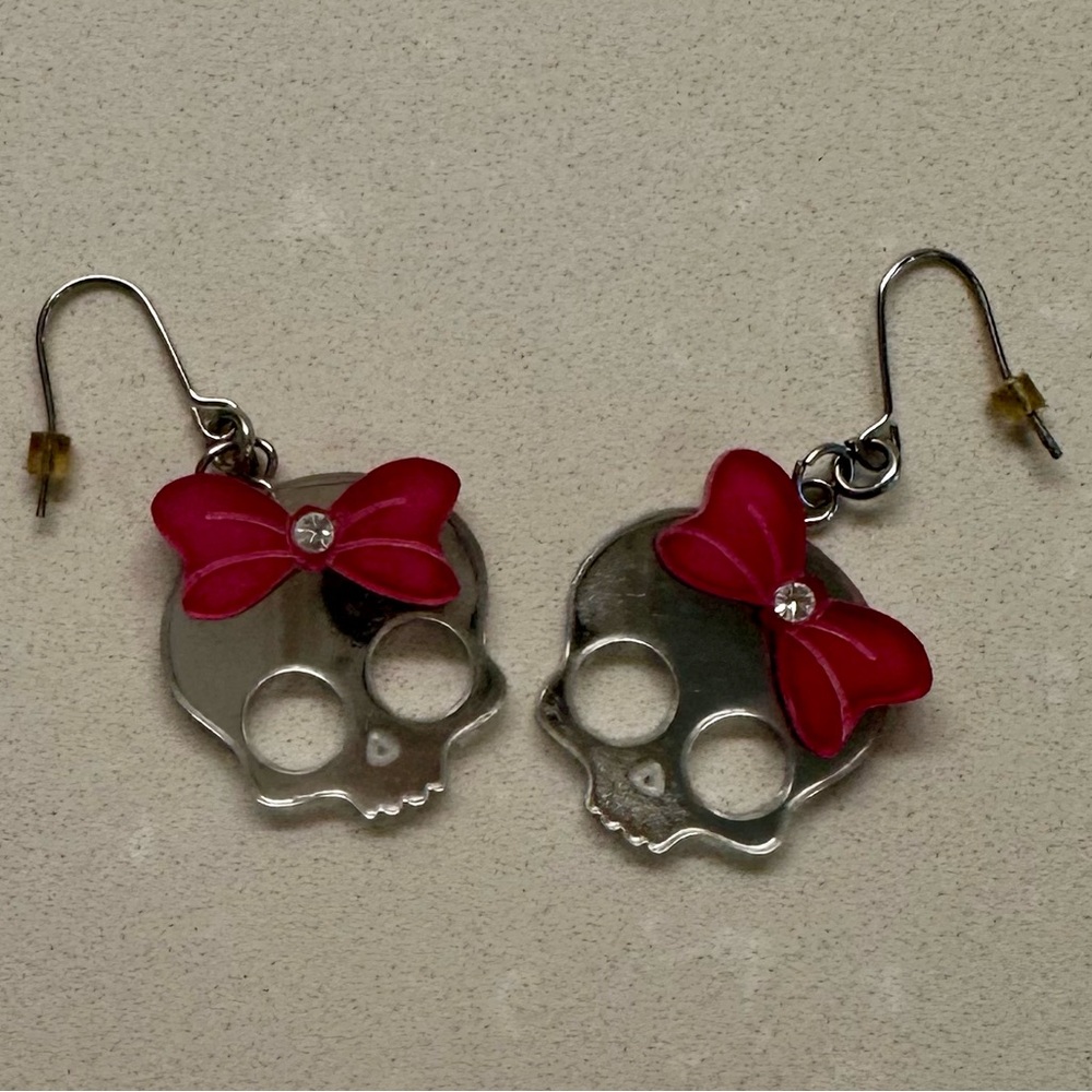 Y2K Sugar Skull Pink Bow Acrylic Earrings